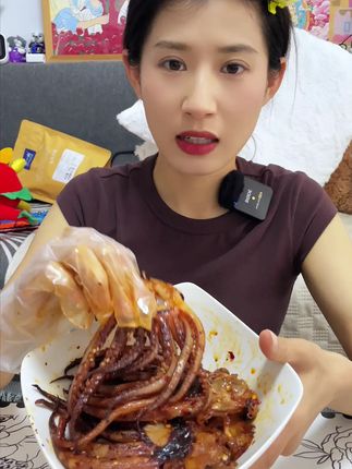 这个鱿鱼头真的好鲜好香啊 #大连特产 #铁板鱿鱼 #追剧小零食 #现烤现发 #香辣鱿鱼