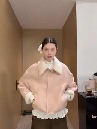 秋冬新款简约韩系翻领时尚美拉德毛绒外套B2056#秋冬外套 #韩系风格 #美拉德配色 #毛绒外套 #时尚穿搭