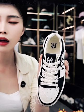 男女同款 【镇店之宝】新款手工定制百搭男鞋增高鞋休闲鞋 #谁还没尝试琥珀流光风穿搭 #早秋不费力显贵穿搭 #七夕未到氛围已到 #在抖音入手的好东西 #无限回购的宝藏单品