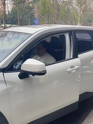 适用 丰田锋兰达锐放荣放威兰达卡罗拉雷凌自动升窗器OBD一键升降#汽车用品 #丰田升窗器 #一键升降 #OBD升窗器 #实用车品
