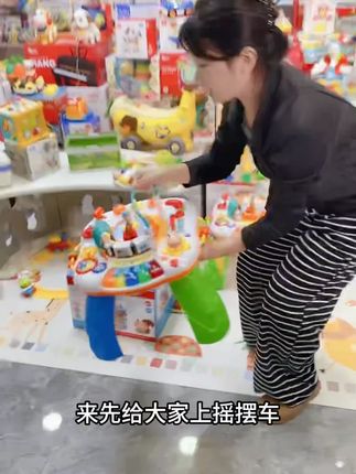 萌趣卡通摇摆车警车万向滑行消防车自动避障校车 科学 #萌趣卡通车 #摇摆车 #警车 #万向滑行 #自动避障