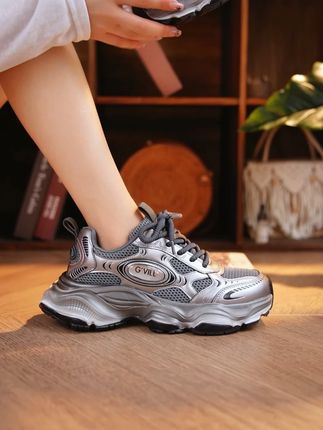 选你喜欢的,选你合适的,这就要是消费的意义吧!#高品质鞋子 #情侣鞋 #增高鞋