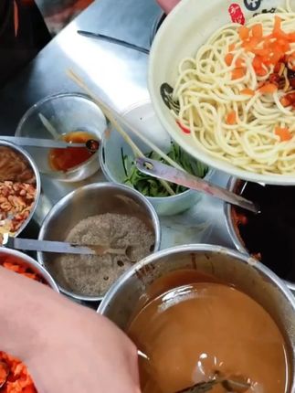 光头黄【湿面】即食鲜香正宗武汉风味热干面大份量武汉热干面拌面 光头黄15秒即食免煮美味正宗老武汉热干面鲜香爽口风味精选地道早餐