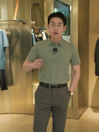设计极简,无多余装饰,扁机领利落显精神 #男士polo衫推荐 #男生穿搭 #品质男装