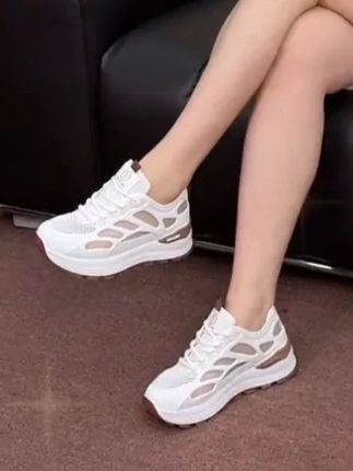 夏季的啄木鸟新款鞋子来了#啄木鸟老爹鞋 #厚底小白鞋网红 #休闲鞋