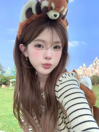 #张予曦毕雯珺真拍了红裙抱#深情眼#张予曦#毕雯珺