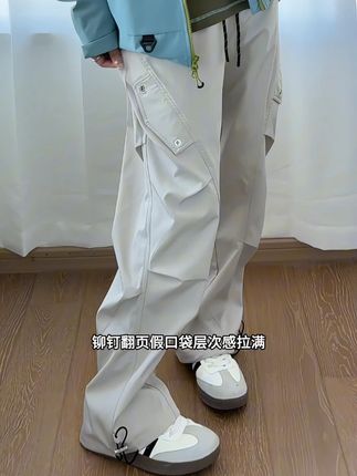 实用与颜值并存的设计感冲锋裤我是真的爱了 #显瘦显高显腿长 #冲锋裤 #设计感裤子 #高街穿搭 #中性风裤子 实用与颜值并存的设计感冲锋裤我是真的爱了