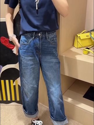 牛仔裤女2025秋季新款小个子时尚大码百搭高腰宽松显瘦直筒法 #牛仔裤 #秋季新款 #小个子时尚 #大码百搭 #显瘦直筒 @DOU+上热门 @巨量千川 @抖加🔥上热门🔥dou+🔥热点宝