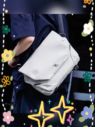 #探索星空光影斜挎包 #大学生16寸电脑包 #磁吸扣邮差包 #休闲背包 #电脑背包 探索星空光影阿波罗X1磁吸扣大学生斜挎包休闲16寸电脑背包邮差包