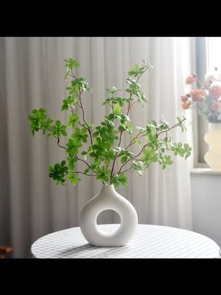 逼真吊钟仿真植物摆件 吊钟仿真植物 家人们,想给家里增添一些艺术氛围吗?这款吊钟绿色仿真植物摆件就很不错。它手工制作,特别逼真,放在餐桌、玄关或者客厅都很合适。能起到很好的装饰作用,让家里变得更有格调。而且不用像真植物那样精心养护,一直都能保持美美的样子。有了它,家里瞬间就变得不一样啦。#吊钟仿真植物 #家居摆件 #手工植物 #客厅装饰 #仿真绿植