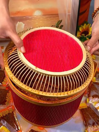能吃辣的一定要尝尝这个,裹满辣椒芝麻,嚼劲十足#波浪豆筋 #豆筋 #好吃到停不下来