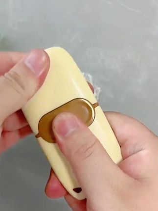 家家都能用的上的清洁小铲刀,瓷砖胶渍、各种标签,一铲就净#好东西一起分享 #居家好物 #除胶小妙招 #小铲刀