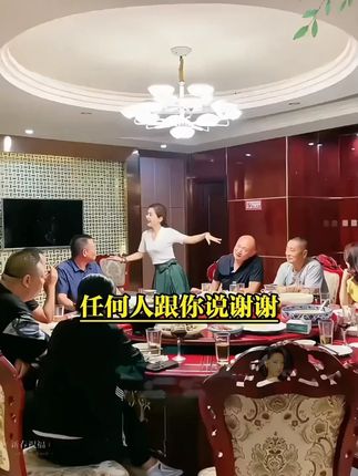 学会幽默到哪里都左右逢源,幽默才是真正的智慧,幽默的人总能处处逢源,得到更多人的喜欢#高情商说话技巧 #说话技巧