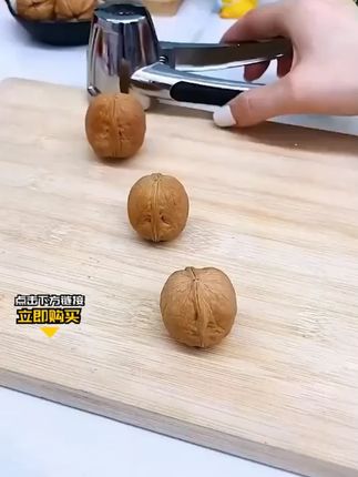 家用开核桃夹子神器坚果榛子钳子工具多功能剥壳神器#开核桃夹子 #坚果剥壳器 #多功能夹子 #家用工具 #剥壳神器