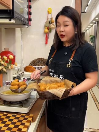 爱吃#红糖糍粑 就吃#天海藏 的#爆浆红糖糍粑 又糯又甜#儿童美食 #暑假 太好吃了