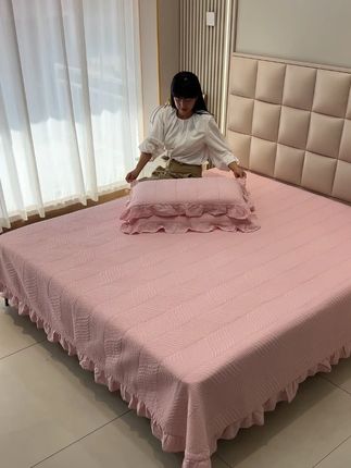 贴身用的床盖,还是要选纯棉的,又柔软又亲肤透气,关键板正不滑床!#床盖