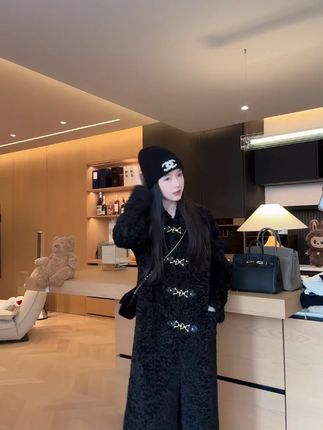 Zwinnie/詹维尼【黑金羊卷毛大衣】 WXT202501#品质女装 #品质女装推荐 #品质女装穿搭 #穿出高级感 #穿出高级感氛围