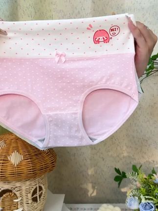 家里有闺女的,一定要经常给她换衣贴身衣物,试试这款7A抑菌的 纯棉内裤,女儿穿着很舒服! #宝妈推荐  #女孩短裤推荐  #面料舒适透气  #贴身衣物
