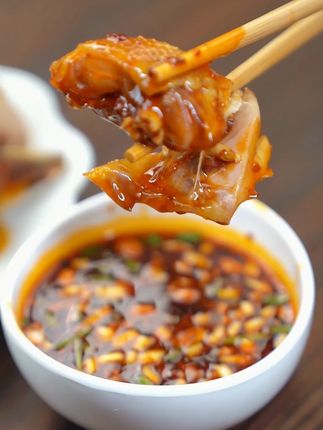 自然风干,肉质紧实,咸香美味#风干鸡 #dyw