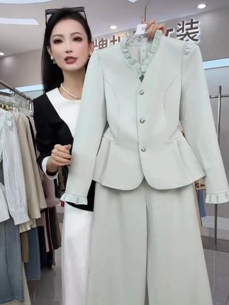 高级感西装套装女春秋新款短款外套阔腿裤两件套 #时尚穿搭##穿出高级感#谁穿谁好看 #穿搭分享 #气质穿搭