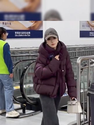 2025冬季新款!女生泡芙龟背紫色短款90白鸭绒羽绒服 #女款羽绒服 #90白鸭绒 #90白鸭绒服 #紫色短款外套 #泡芙龟背羽绒