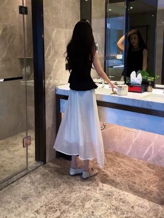 #气质穿搭 #显瘦穿搭 #套装裙 #减龄穿搭 #爆款热卖中