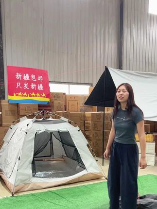 露营携带方便的自动速开帐篷,周末亲子露营必备款帐篷 #全自动速开帐篷 #户外露营 #帐篷 #户外用品