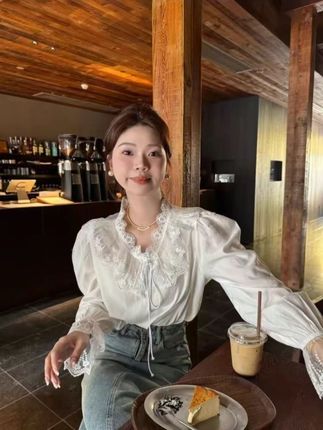法式白色蕾丝花边韩系衬衫女长袖新款2025甜美小香风上衣打底衬衣#面料柔软舒适 #显瘦 #通勤搭配 #百搭 #品质女装