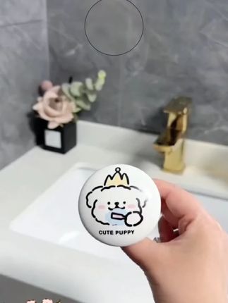 这个线条小狗的陶瓷的按压下水器真的太实用了,不仅好 看还很实用,既防堵还防臭防虫,关键还是通用的,再也不 用担心掉东西下去了!#脸盆弹跳芯 #下水器 #弹跳下水器 #卫生间好物 #陶瓷弹跳芯