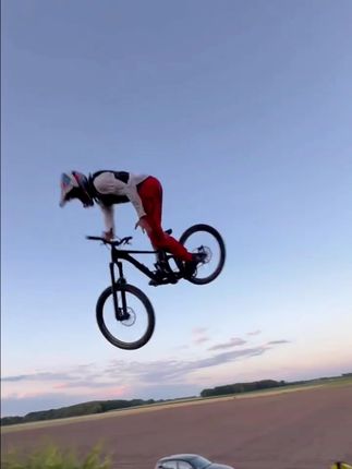 本月骑行鞋 最后一抽了!!#sandugo骑行鞋 #双轮驱动bike