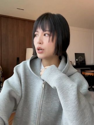 #早秋高智感职场穿搭#高级感穿搭#跟电子闺蜜晒红人秋日穿搭#琥珀流光风外套太适合秋天了#早秋秀场抄作业告别路人感