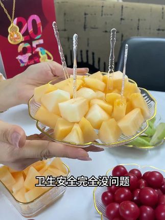 招待闺蜜吃水果边吃边聊天超轻松