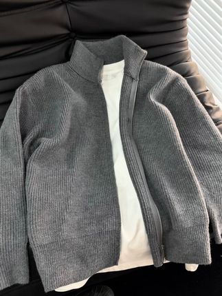 这么帅的毛衣 你还没有吗!! #毛衣 #开衫毛衣 #毛衣分享 #ootd #显瘦穿搭