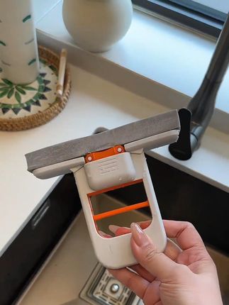 这个替代抹布的#迷你海绵拖把 被我找到啦,真的很好用 我还是第一次见,单手操作很方便,手也不用沾水,脏了用水冲一冲就变干净了#迷你小拖把 #免手洗拖把 #好物推荐居家必备