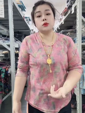 布灵布灵滴很显女人贵气天丝印花女士长袖上衣单穿内搭都高级 【遍地开花】高端别致遮肉显瘦复古长袖印花圆领轻奢打底女T恤1802#大码女装 #胖瘦都能穿 #显瘦穿搭 #中老年女装 #早秋穿搭