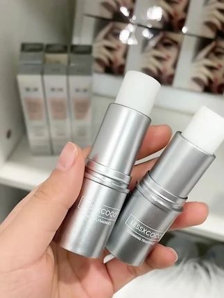 一闻就爱不释手的固体香膏,持久留香 淡雅迷人 女人闻了都羡慕!#香膏#散发魅力#男女通用