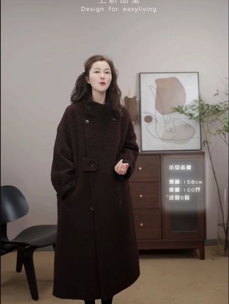 又是一年冬 大家一定要记得保暖哟 #穿搭分享 #冬季穿搭 #高级感穿搭 @小安老板(贝小艺大衣)