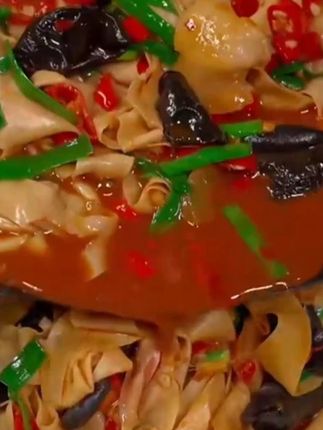 这一大包能吃好久,#东北豆皮 平时炒菜、凉拌、涮火锅都很好吃!#豆皮 #好吃到停不下来#嘎嘎好吃