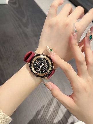 戴了十几年表才知道,原来左手戴表的女人是靠自己打拼,右手戴表的女人是靠男人打拼t#腕表分享 #礼物推荐 #手表控