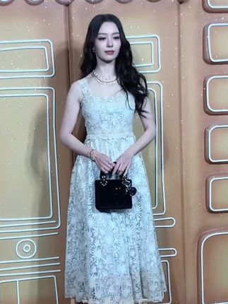 🔥凭啥京度美容仪让明星疯狂安利 院线光电项目,解放双手在家天天做,每天15分钟,午休、刷剧、躺着坐着趴着都可以,现在直播间有活动,点击头像进入直播间#吉娜#美容仪#京度美容仪