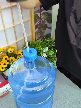 米虹桶装水抽水器,家用超方便 #充电式取水 #智能电动吸水器 #充电抽水器 #桶装水抽水器 #充电取水器