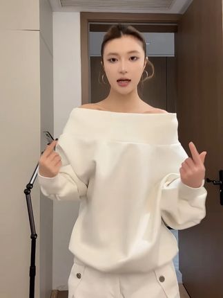 白色斜肩卫衣女秋季新款大廓形宽松一字露肩长袖慵懒风美式上衣 #显瘦穿搭 #穿出高级感 #谁穿谁好看系列 #品质女装