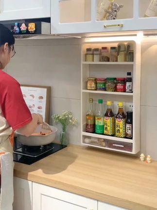 厨房里一定要备一个调料置物架,容量大厨房里的瓶瓶罐罐都可以收 纳,方便好打理#置物架 #厨房好物 #调料置物架 #实用省空间 #好物推荐🔥 #置物架