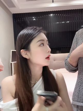 想要皮肤白嫩透亮有光泽的!你就坚持去刷 #小升初  #独立女性  #刷酶  #美白淡斑提亮肤色  #小小101