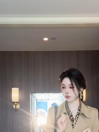 春秋新款高级感气质休闲收腰宽松中长款过膝英伦风外套 #每日穿搭 #轻奢女装 #今天穿什么 #搭配技巧 #时髦精