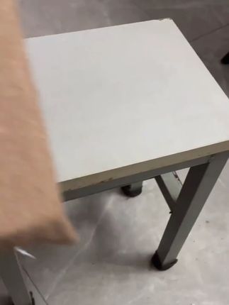 学生坐垫教室宿舍久坐座垫方凳屁股垫四季通用凳垫坐垫板凳两用#学生用品 #久坐坐垫 #四季通用 #凳垫 #舒适坐垫