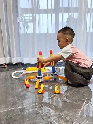 这个#飞天火箭 玩具真的好玩,玩的同时还能锻炼宝宝,自己就能在那玩半天,好玩又省心!哈哈哈!#脚踩冲天小火箭 #飞天火箭玩具 #自己玩的不亦乐乎 #火箭玩具
