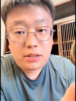 二年级上册必备的两本书,语文数学专项,都是四合一,每天练一练打牢语数基础,#二年级 #小学语文 #小学数学