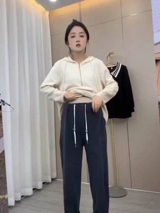 孕妇萝卜裤秋冬季加绒加厚外穿抽绳九分裤小个子休闲宽松大码卫裤 秋冬百搭萝卜裤,小个子显高显 瘦,无托腹布抽绳不勒肚子 #每日穿搭 #孕妇裤推荐 #孕妈穿搭 #孕妇装新款 #孕期穿搭
