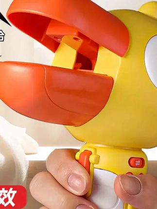 #变声器 郝劭文推荐大嘴鸟变声器可录音小喇叭趣味搞怪大嘴鸭扩音扬声器话筒儿童玩具#大嘴鸟变声器 #小喇叭 #扩音器 #变声器推荐